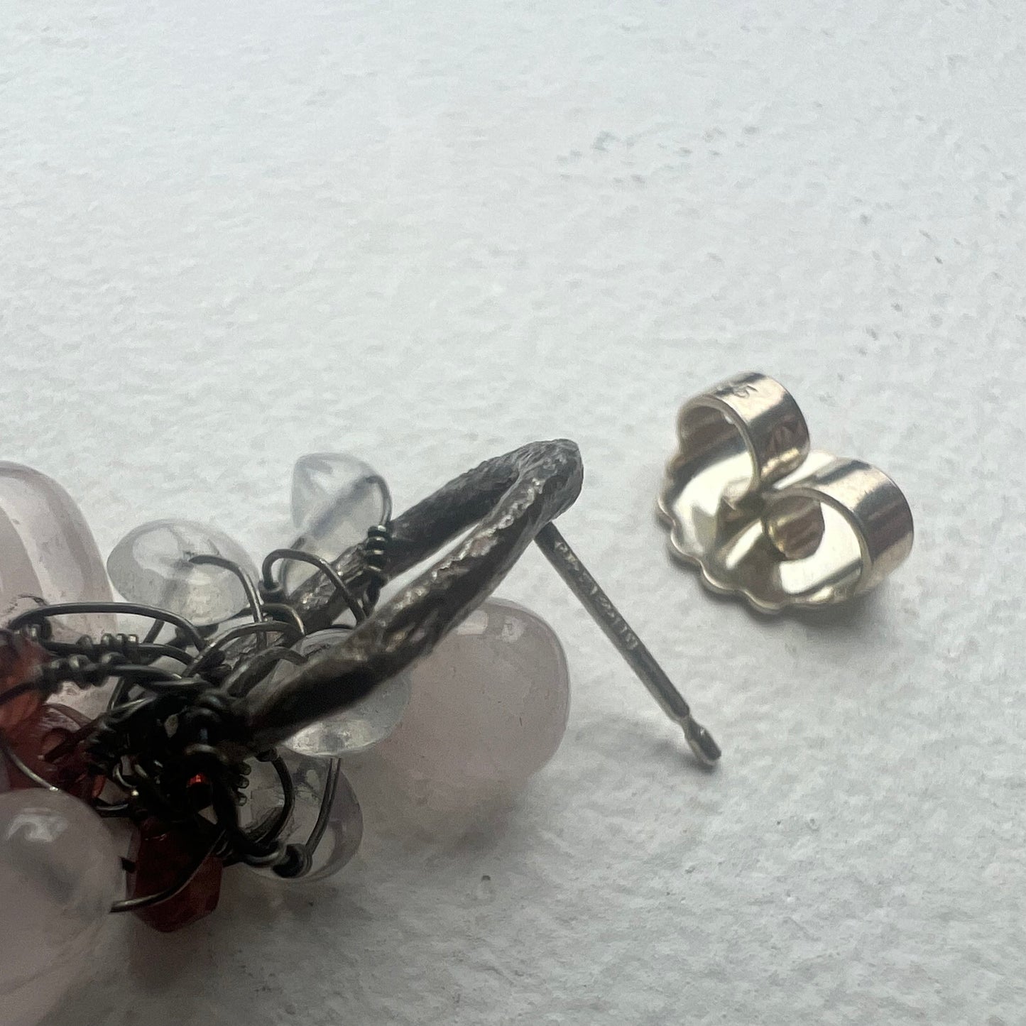 Allsopp, Disa - Quartz & garnet silver earrings