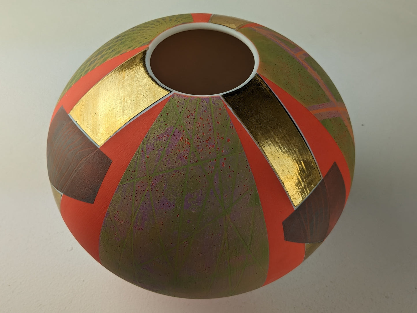 Laverick, Tony – Round Vessel