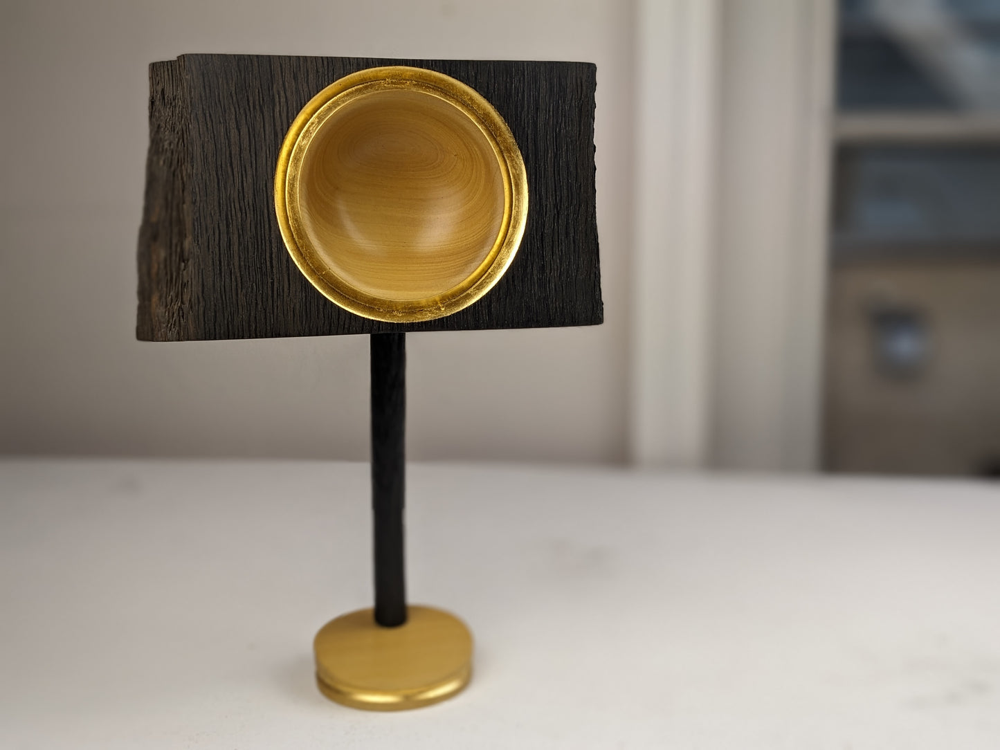 Mills, Richard – Bog oak, Pau Amamrello, gold sculpture