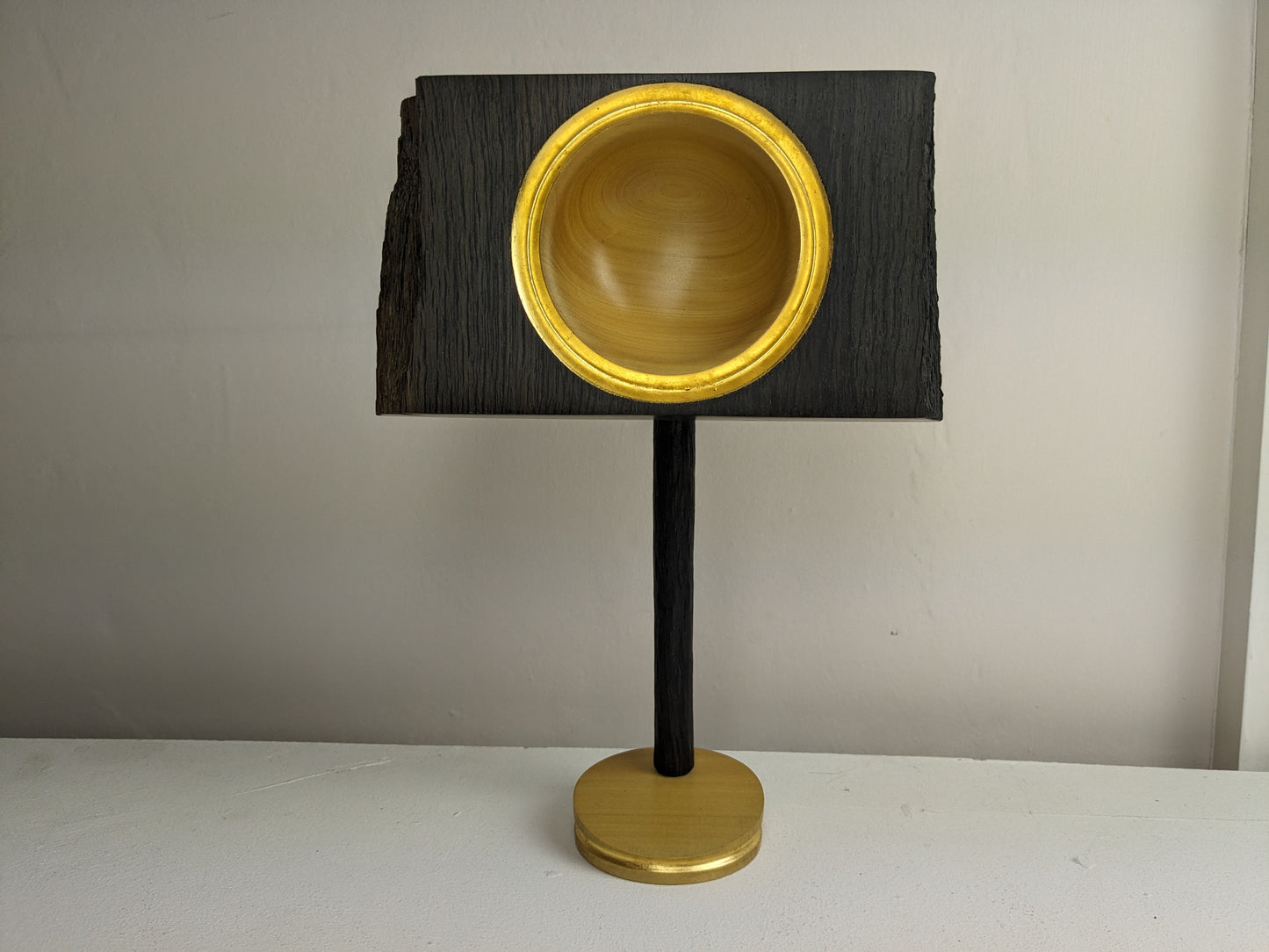 Mills, Richard – Bog oak, Pau Amamrello, gold sculpture