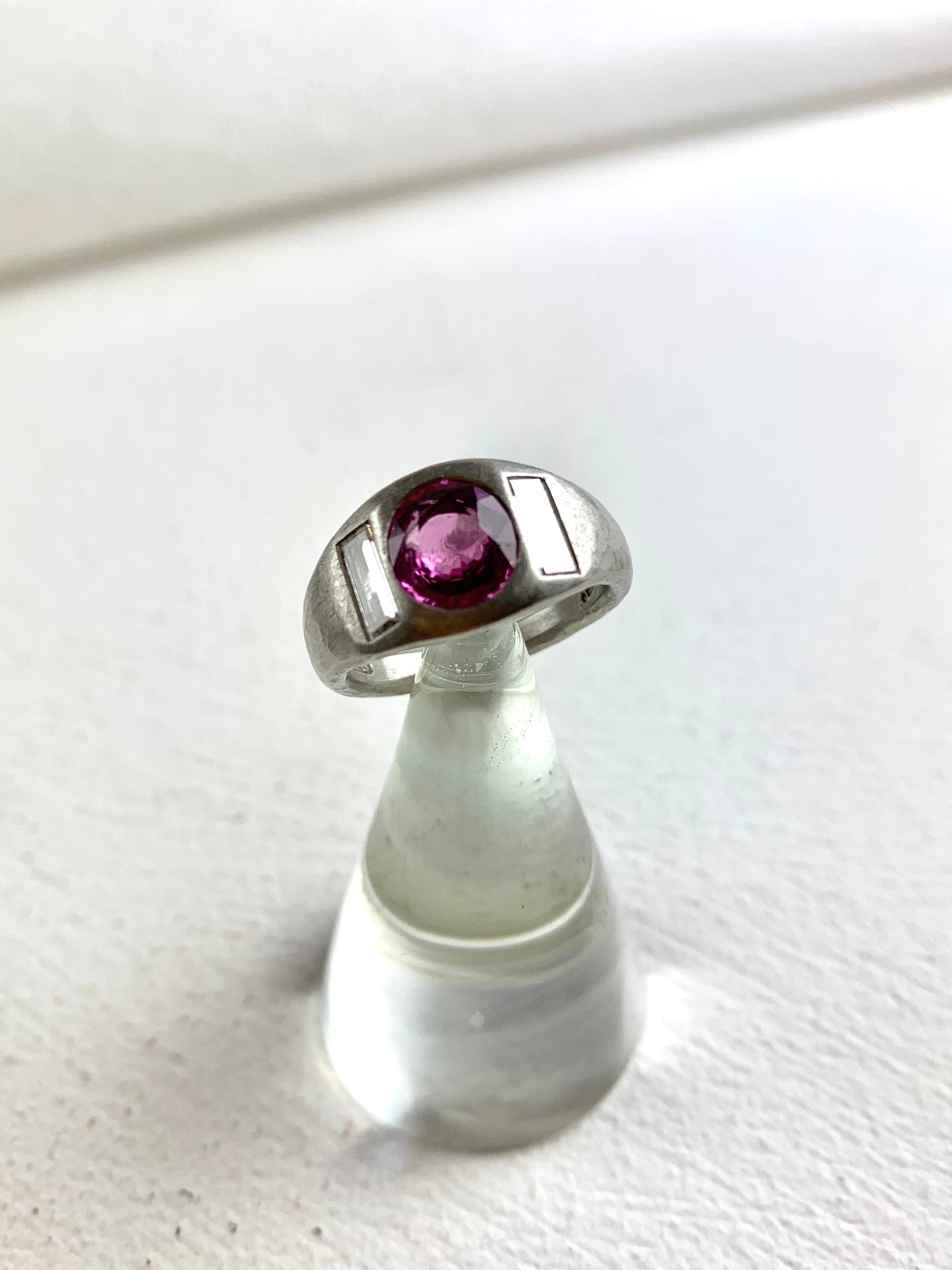 Betts, Malcolm - Platinum Ring with Oval Pink Sapphire & Diamonds, Size J1/2