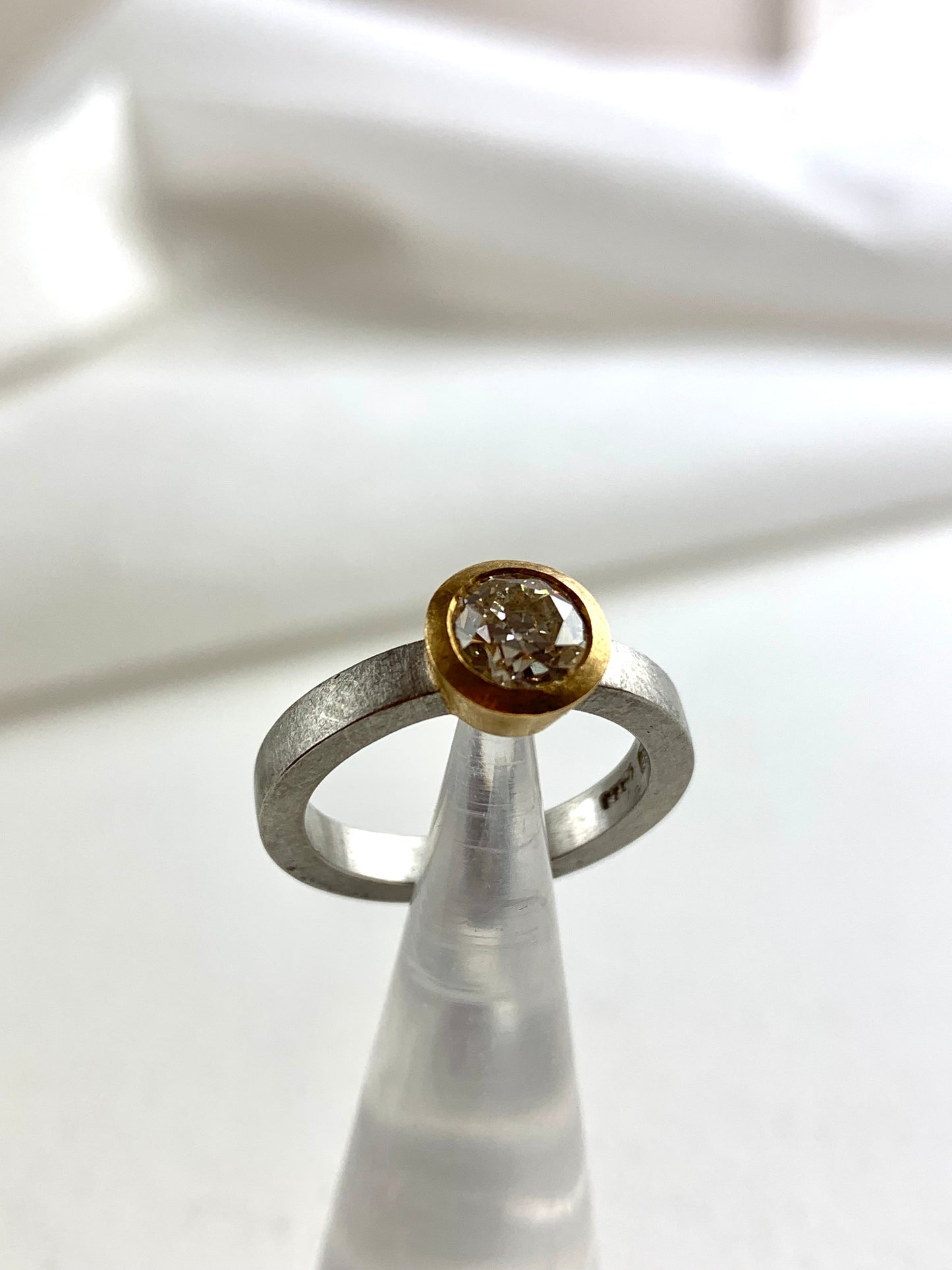 Betts, Malcolm - Platinum Matte Ring with Diamonds & 22ct Gold, Size K1/2