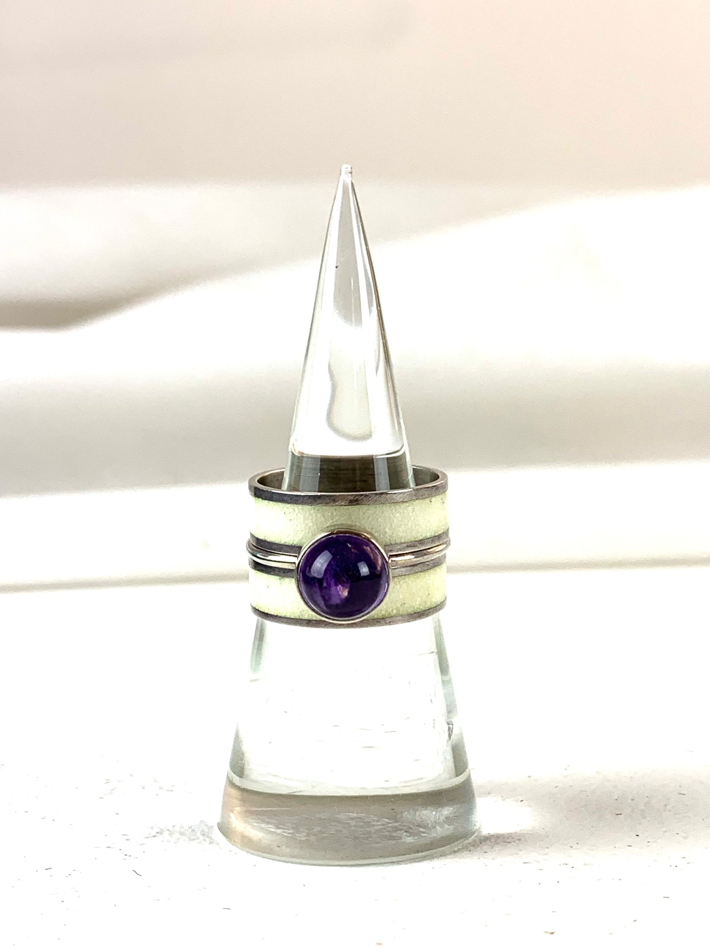 Ramshaw, Wendy – Gold Amethyst Enamel Three Ring Set