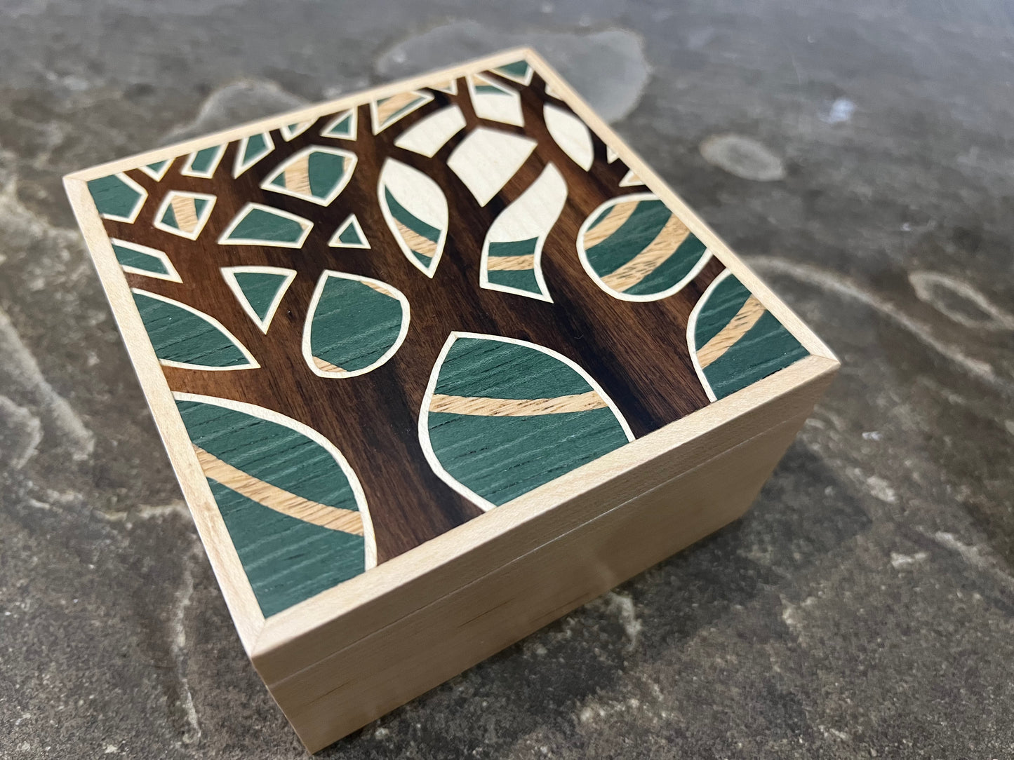 Chiam, Theresa - Handcrafted Marquetry Box