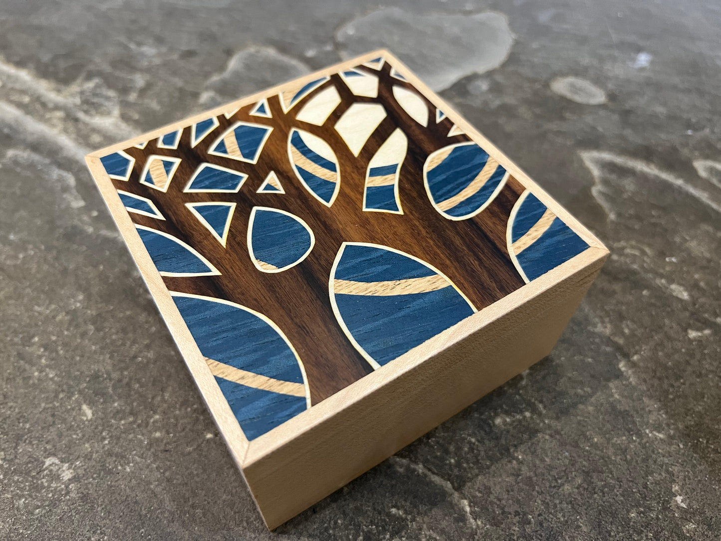 Chiam, Theresa - Handcrafted Marquetry Box