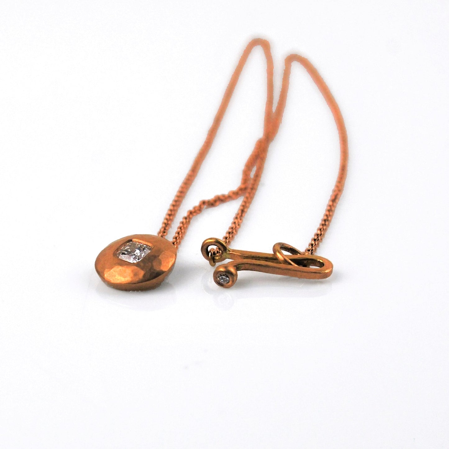 Betts, Malcolm – Rose Gold and Cushion-Cut Diamond Necklace | Malcolm Betts | Primavera Gallery