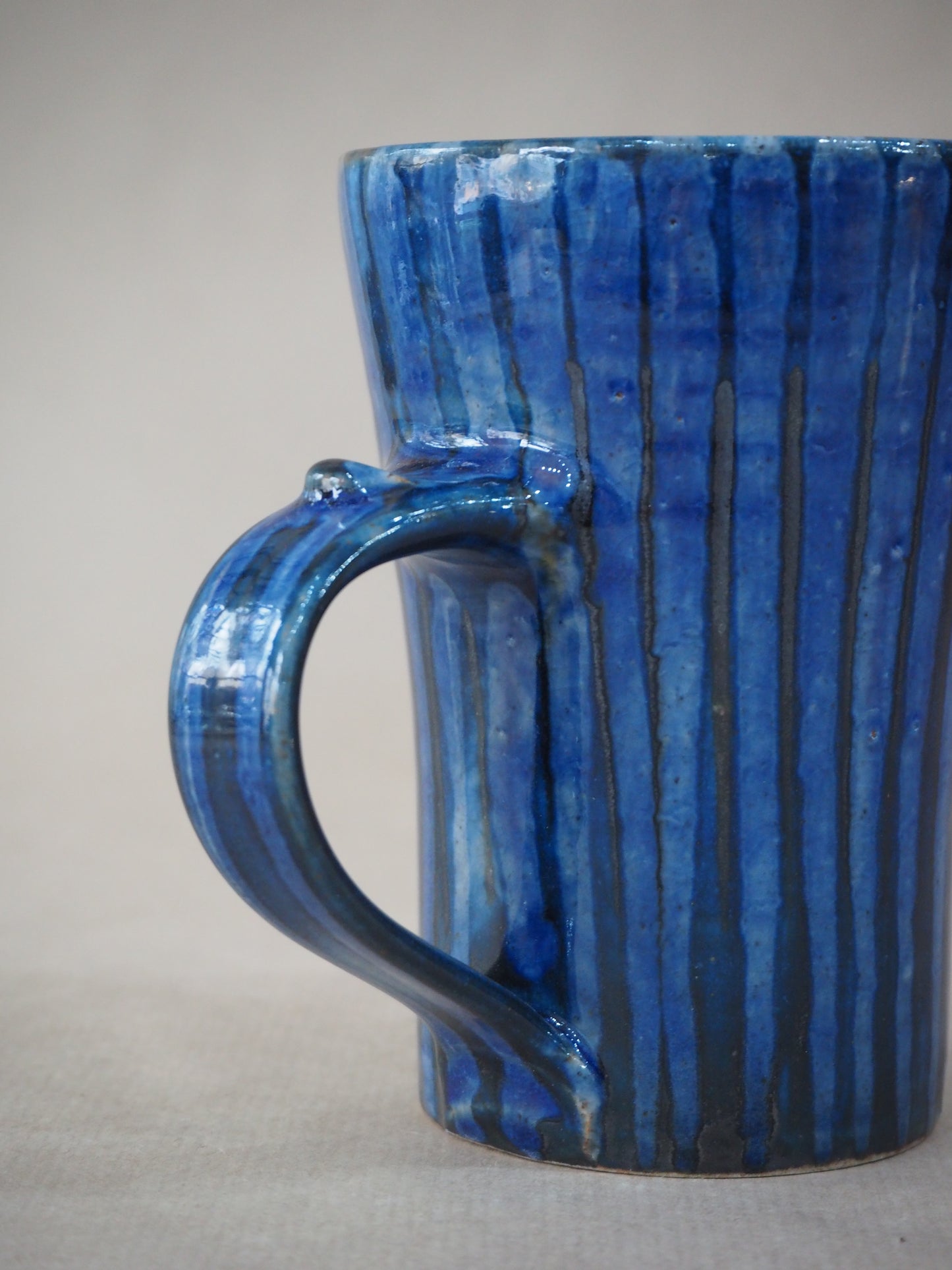 Goldsmith, Robert – Tall Blue & Silver Pinstripe Mug