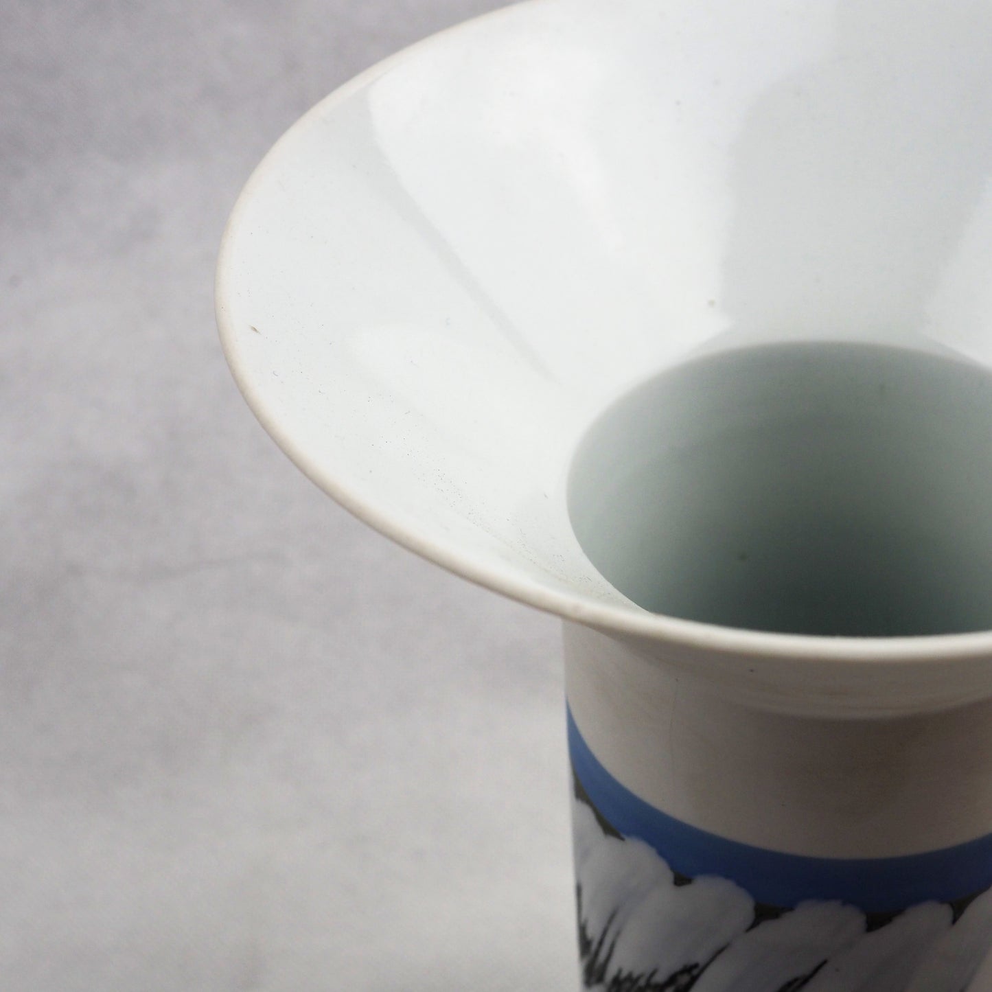 Les Blakebrough – Porcelain Vessel | Les Blakebrough | Primavera Gallery