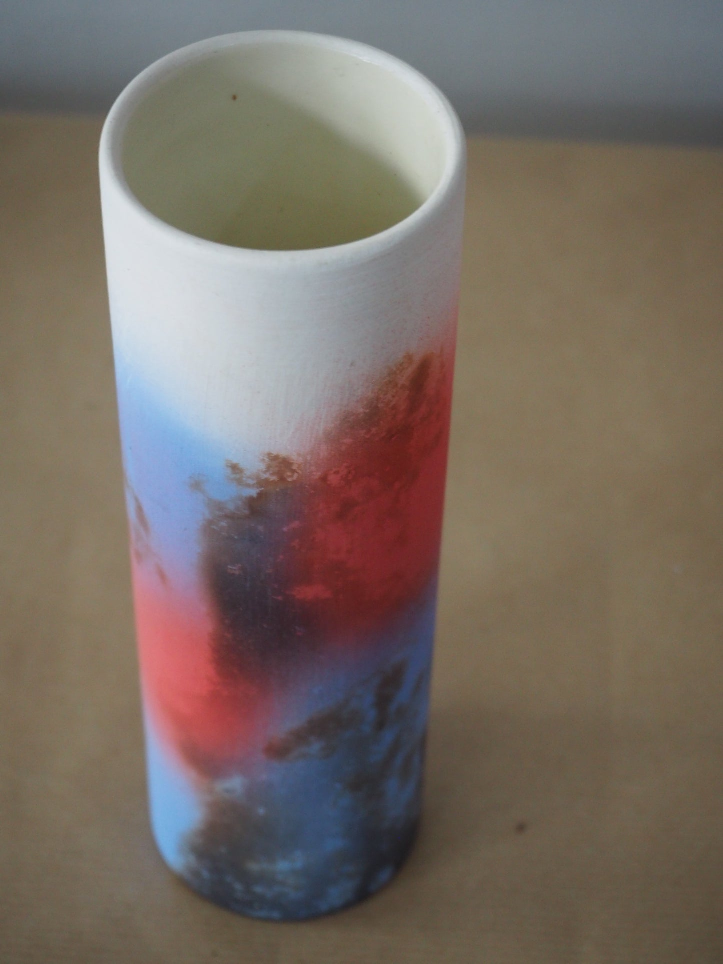 Wolfe Murray, Tessa – Blue/Pink Earthenware Vase