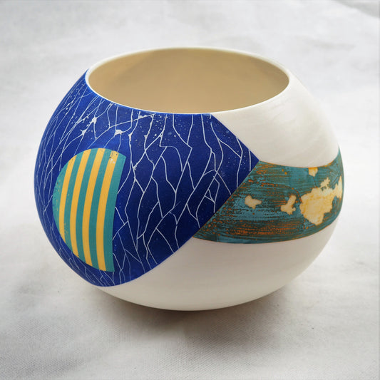 Laverick, Tony –  Squashed Cylinder Vessel | Tony Laverick | Primavera Gallery