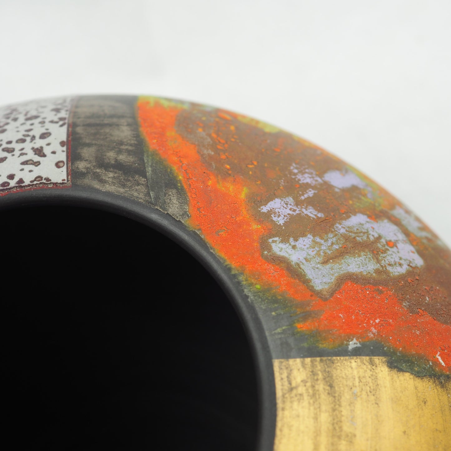 Laverick, Tony – Flat Bottom Vessel | Tony Laverick | Primavera Gallery