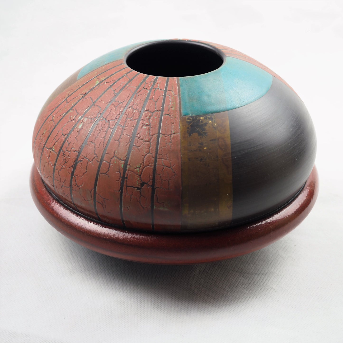 Laverick, Tony – Flat Based Round Vessel | Tony Laverick | Primavera Gallery