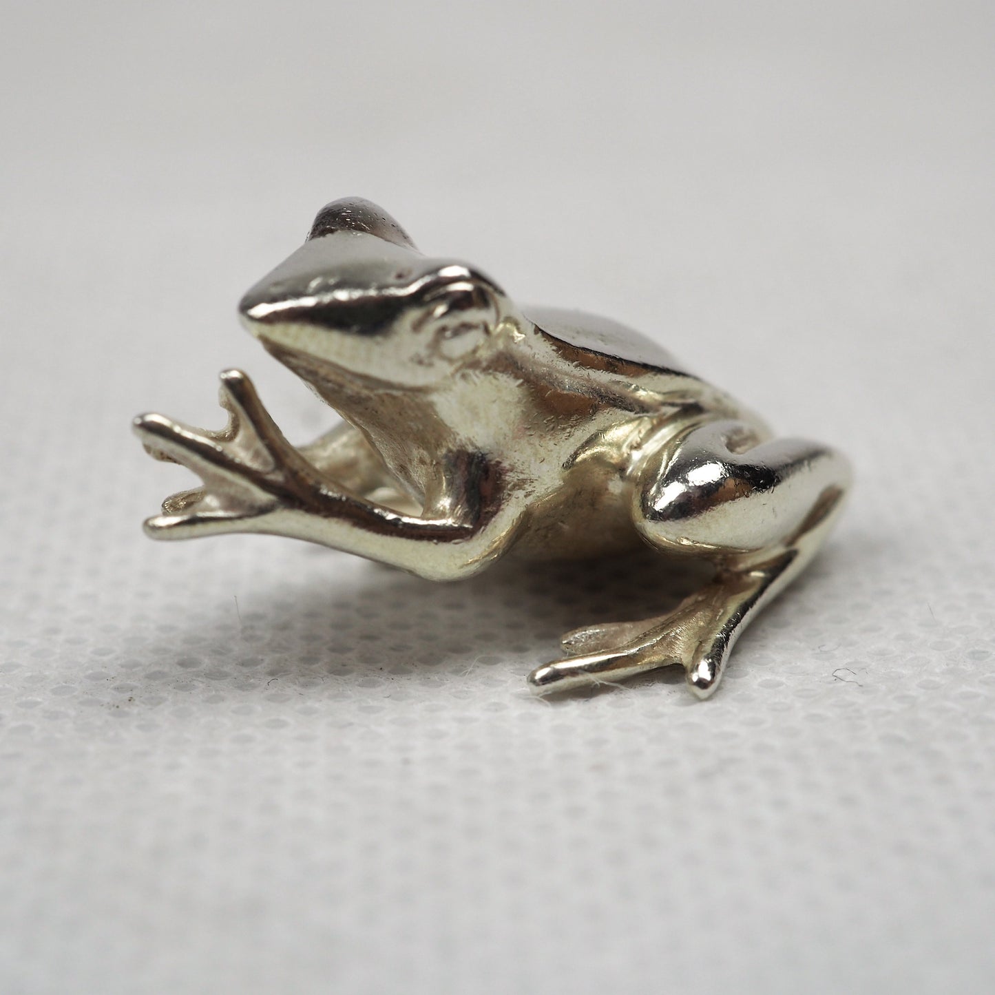 Jones, Sarah - Silver Frog | Sarah Jones | Primavera Gallery