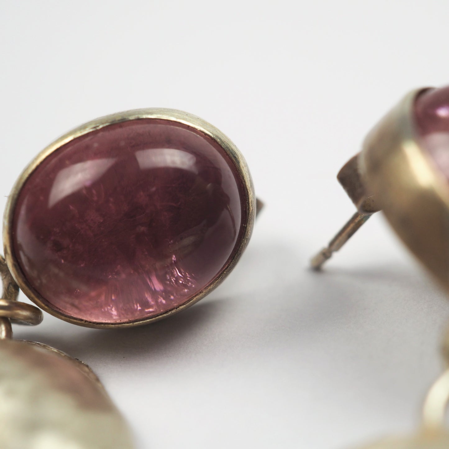 Ilett, Rebecca - Shell Earrings With Tourmaline