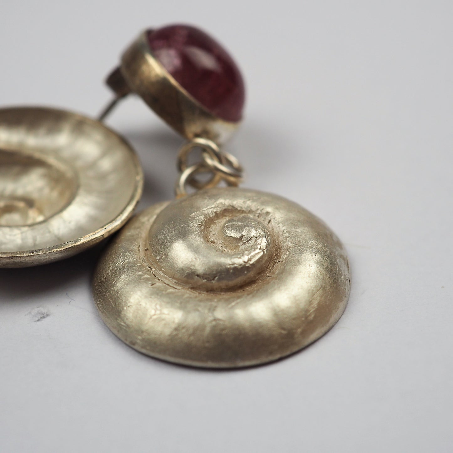 Ilett, Rebecca - Shell Earrings With Tourmaline