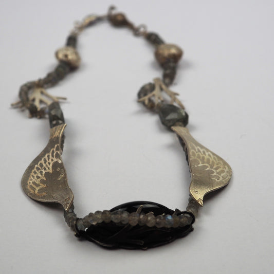 Ilett, Rebecca - Necklace With Silver Birds