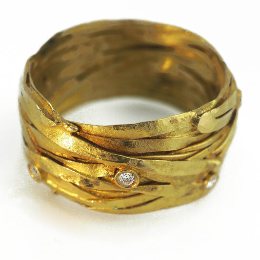 Carlow, Shimara – 18ct Gold Wrap Ring With Diamonds | Shimara Carlow | Primavera Gallery