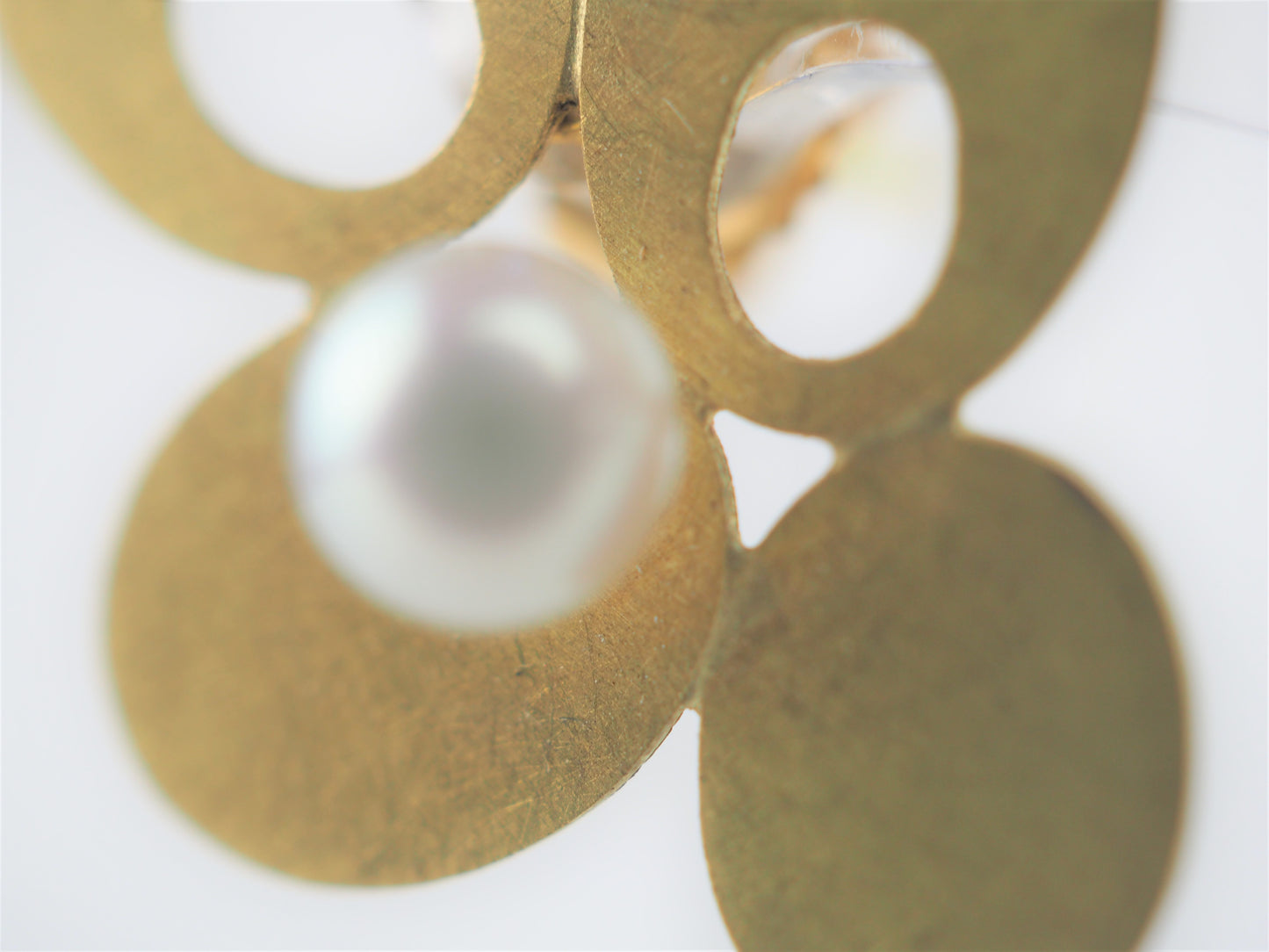 Krinos, Daphne – Gold and Pearl Studs
