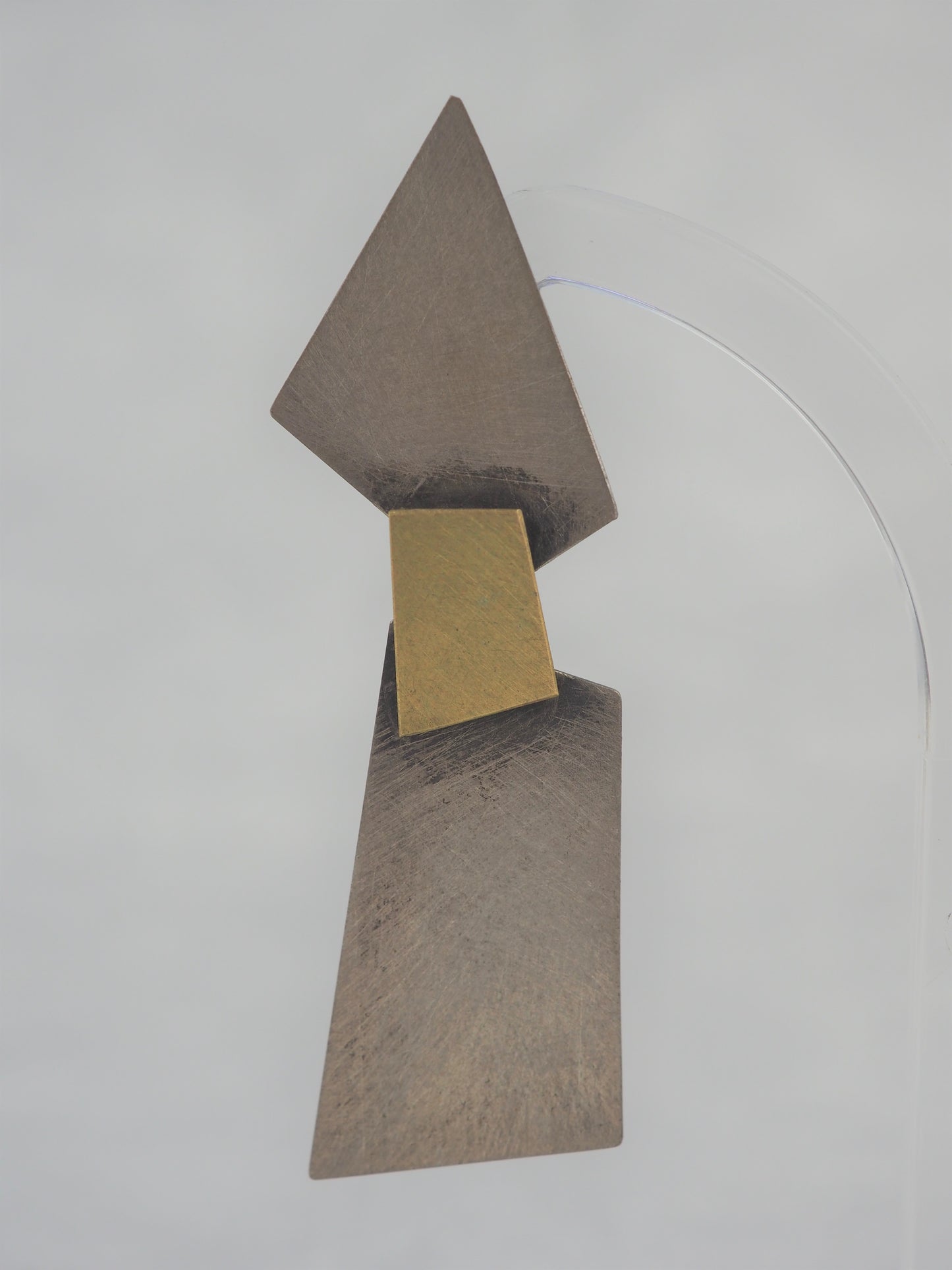 Krinos, Daphne – Gold and Oxidised Silver Earrings