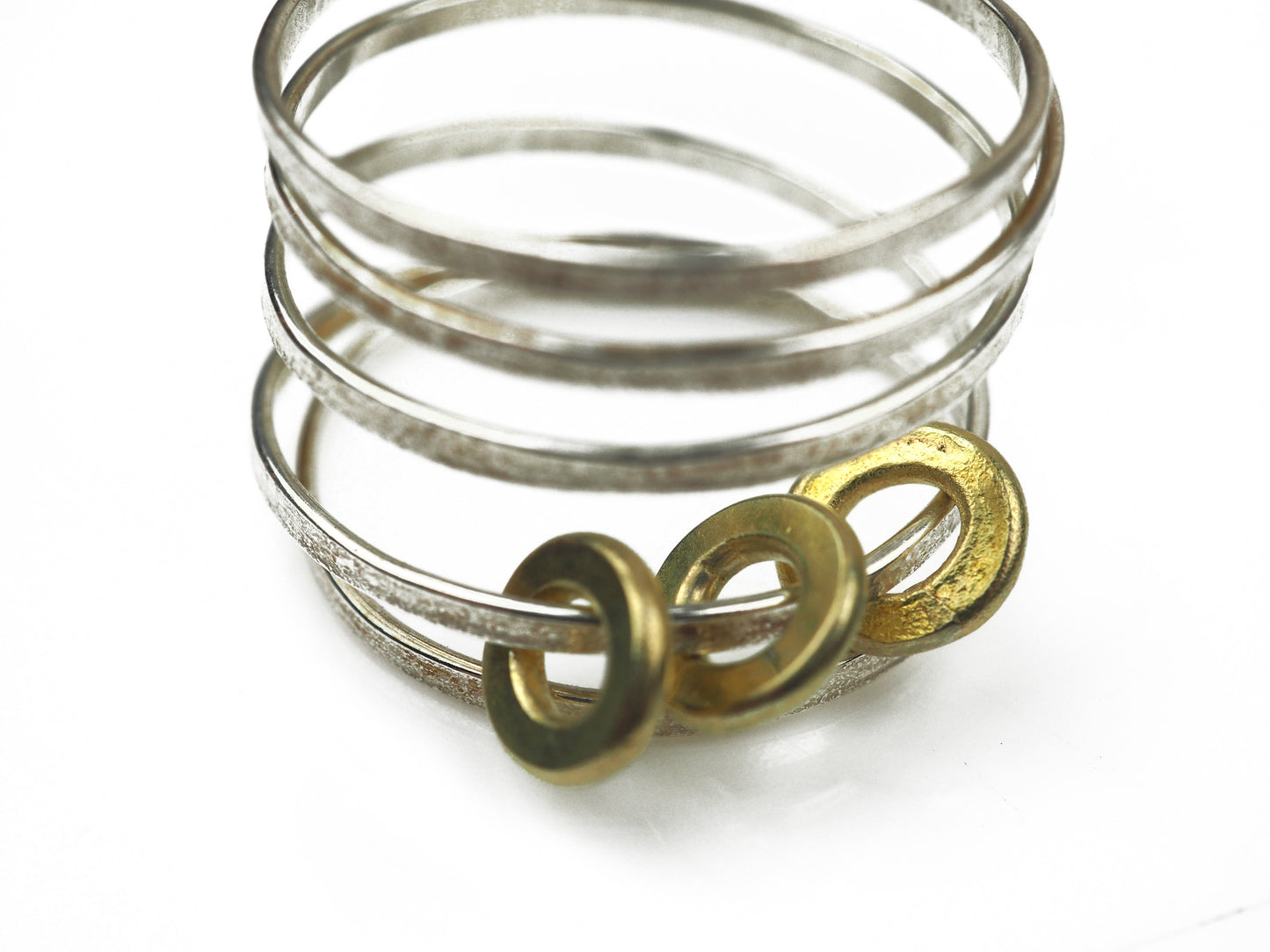 Latham and Neve – Ripple Sprung Ring | Latham & Neve | Primavera Gallery