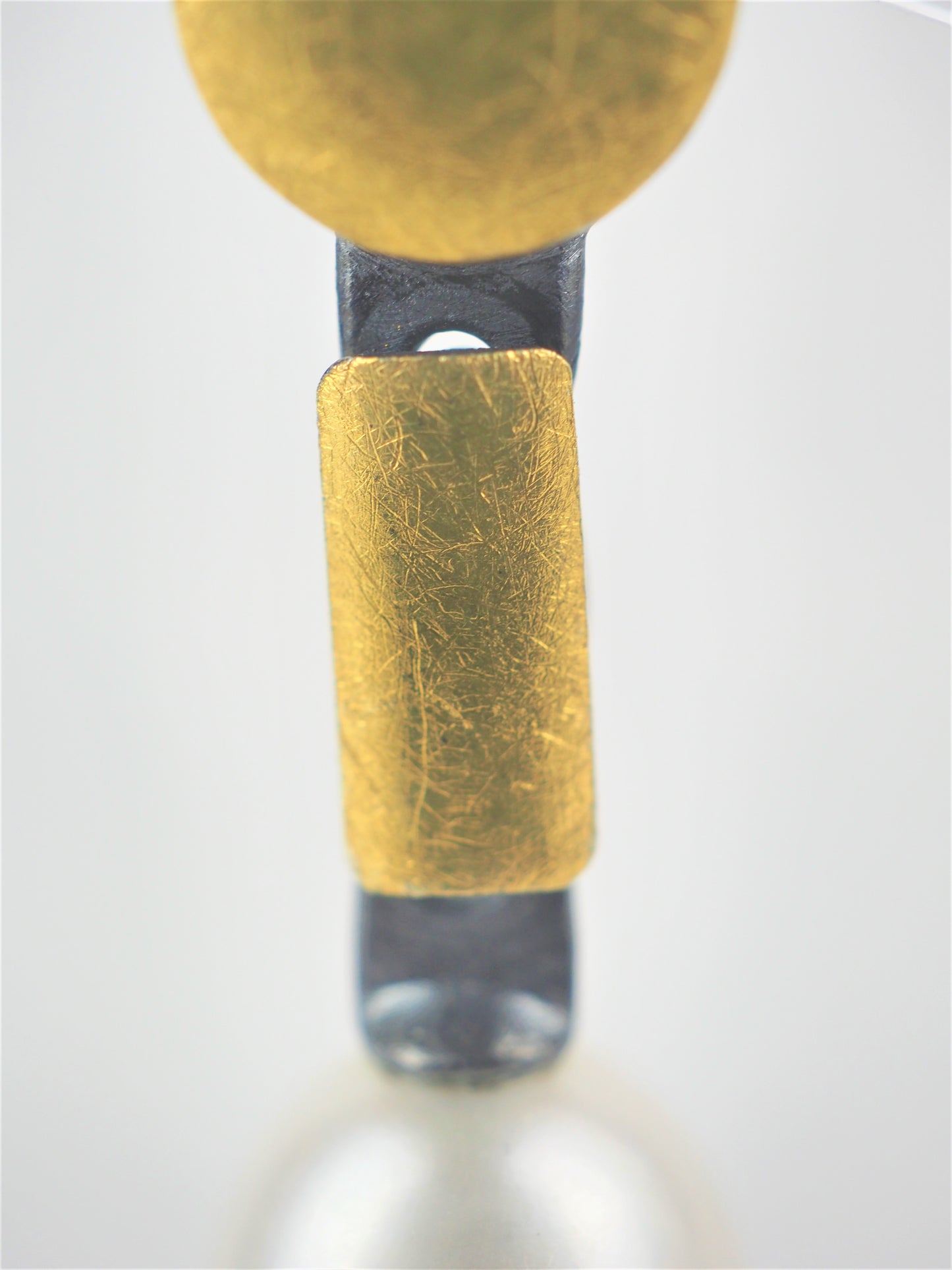Klosowski, Kai - 22ct Gold, Oxidised Silver and Pearl Earrings