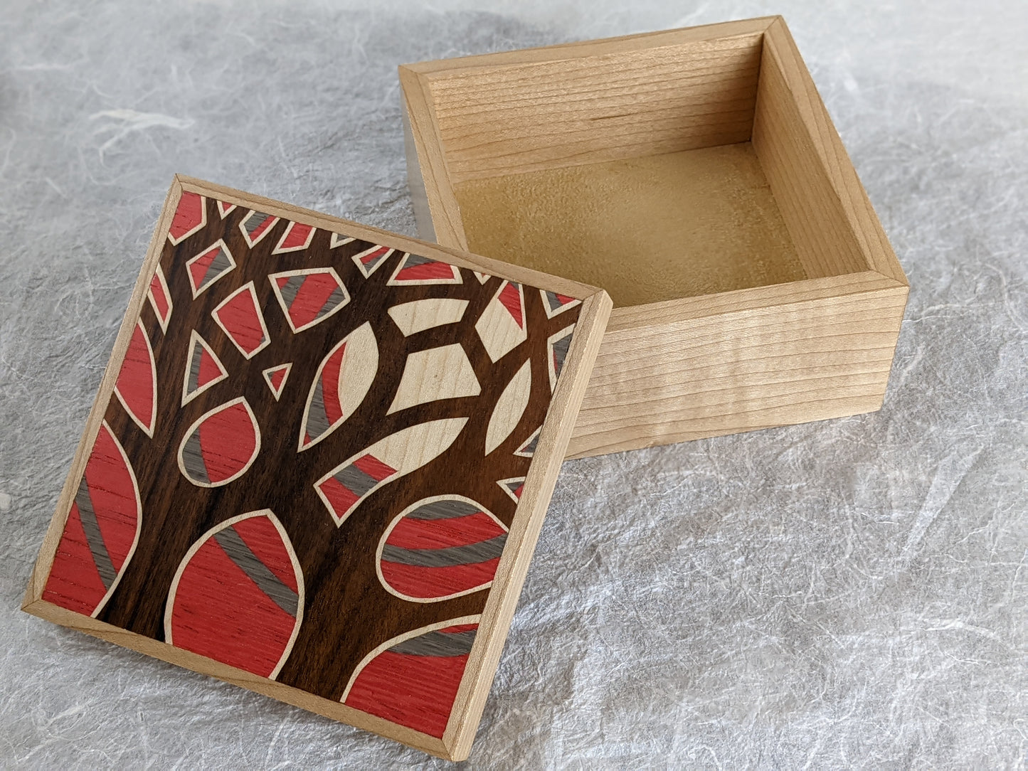 Chiam, Theresa - Handcrafted Marquetry Box