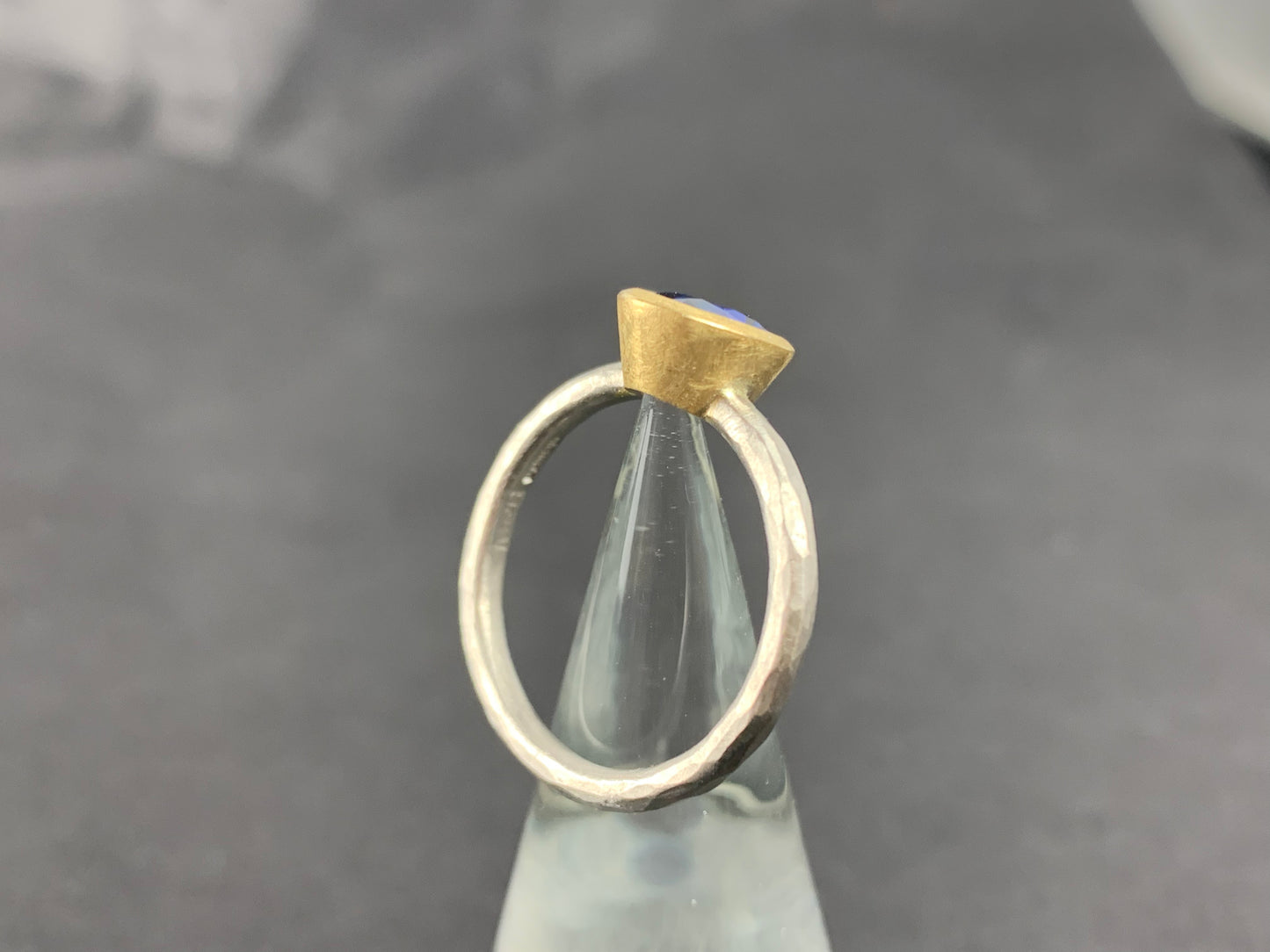 Betts, Malcolm - Platinum Ring with 18ct Gold set Sapphire, size M