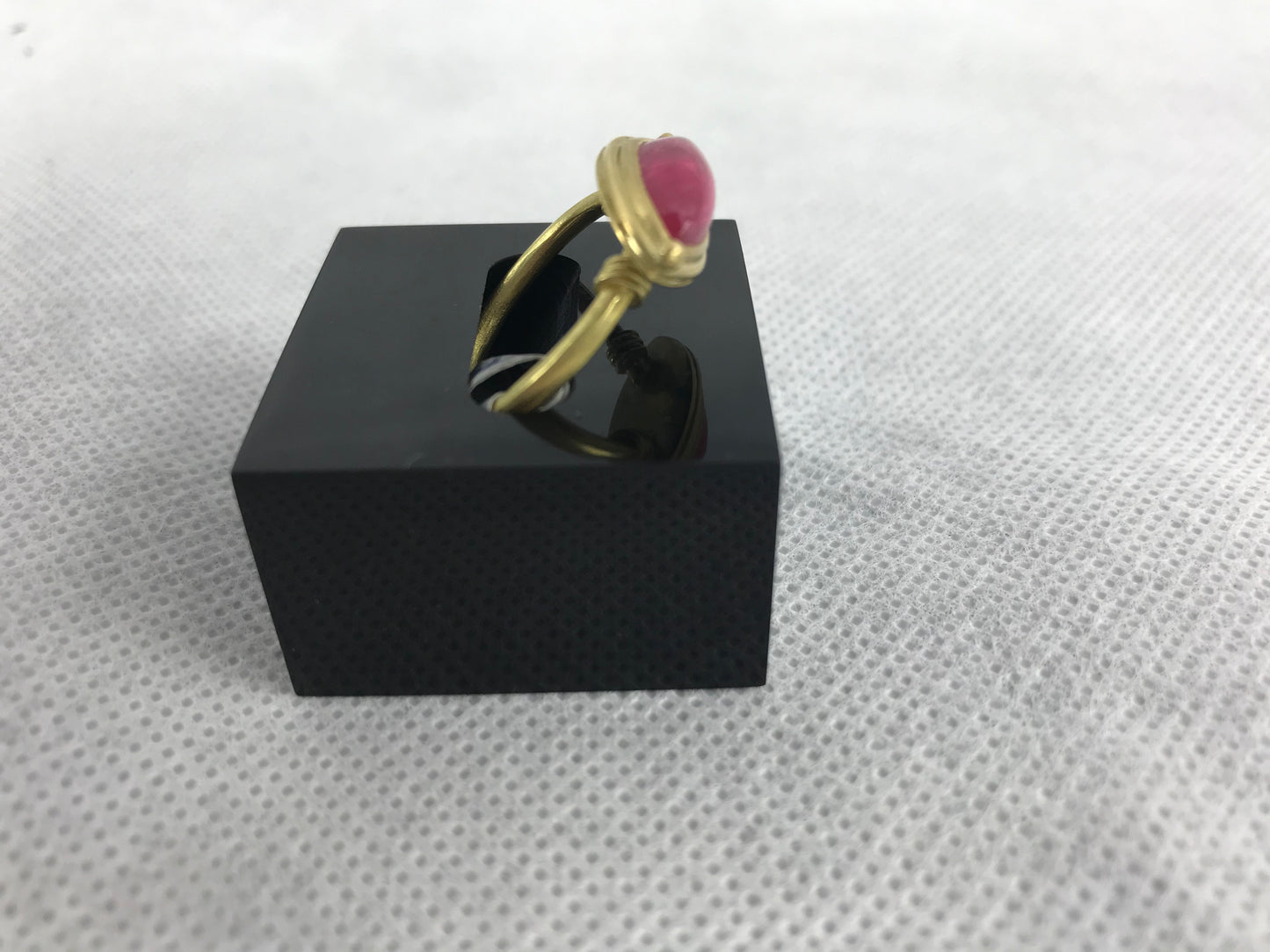 Scott-Moncrieff, Jean: Gold and pink tourmaline ring