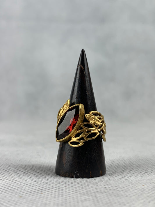 Hines, Susi - Gold Ring with Marquis Garnet
