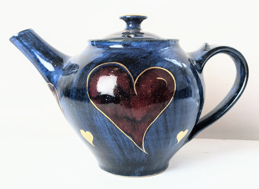 Goldsmith, Robert- Dark blue teapot with red heart