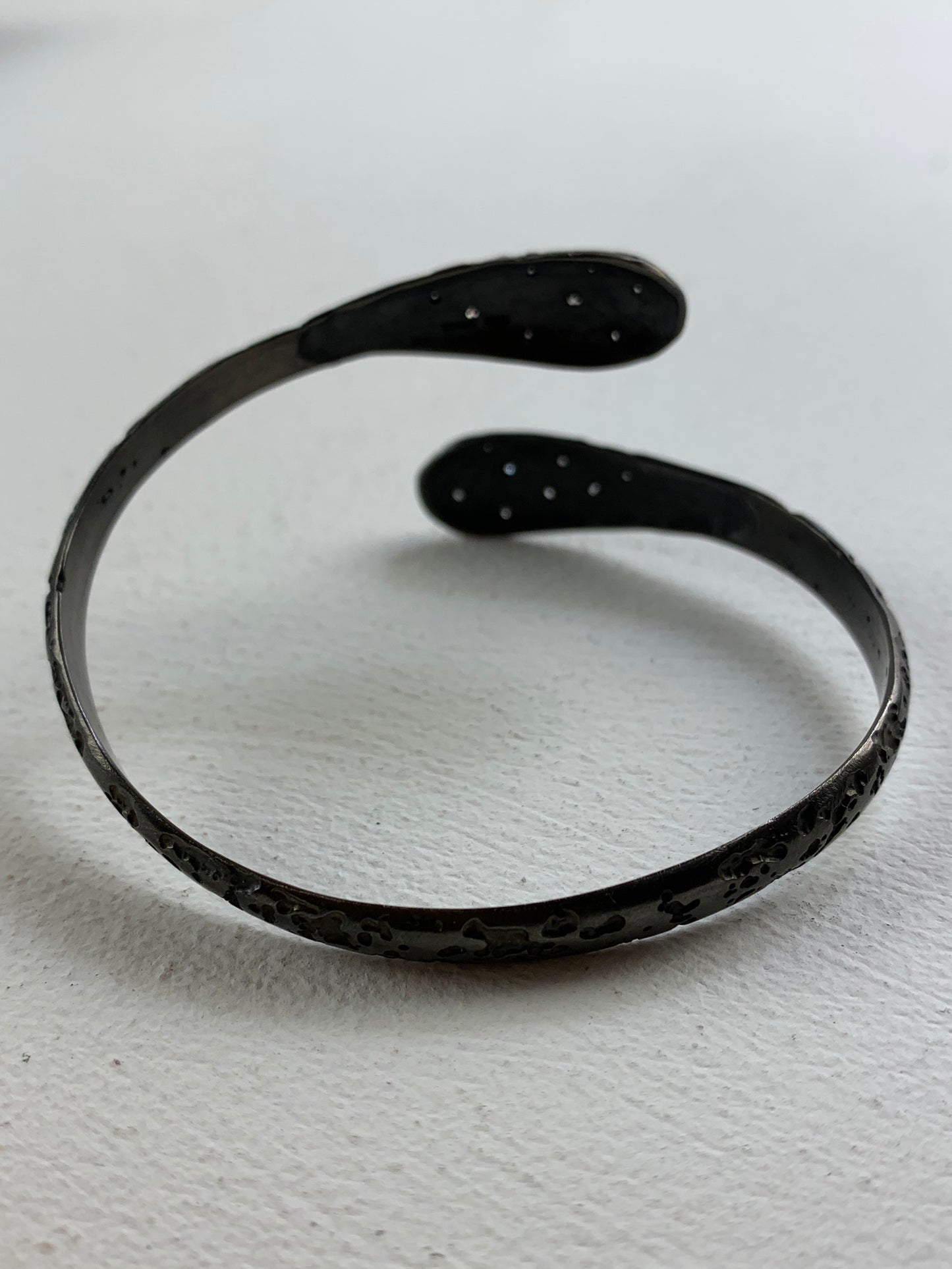 Hines, Susi - Black Rhodium Vermeil Etched Silver Bangle with Diamonds
