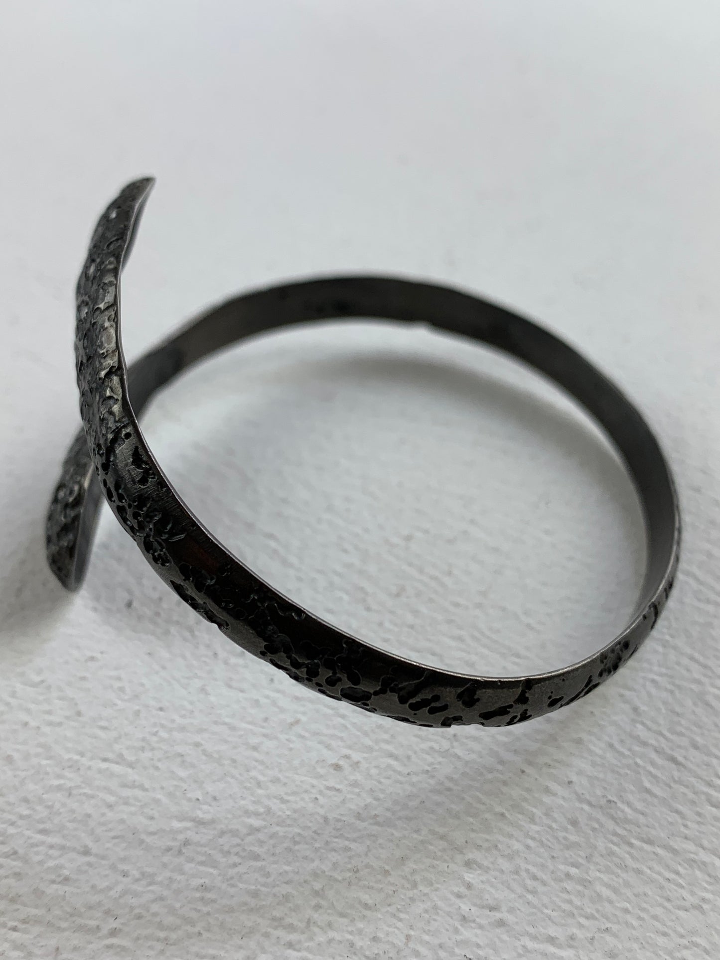 Hines, Susi - Black Rhodium Vermeil Etched Silver Bangle with Diamonds
