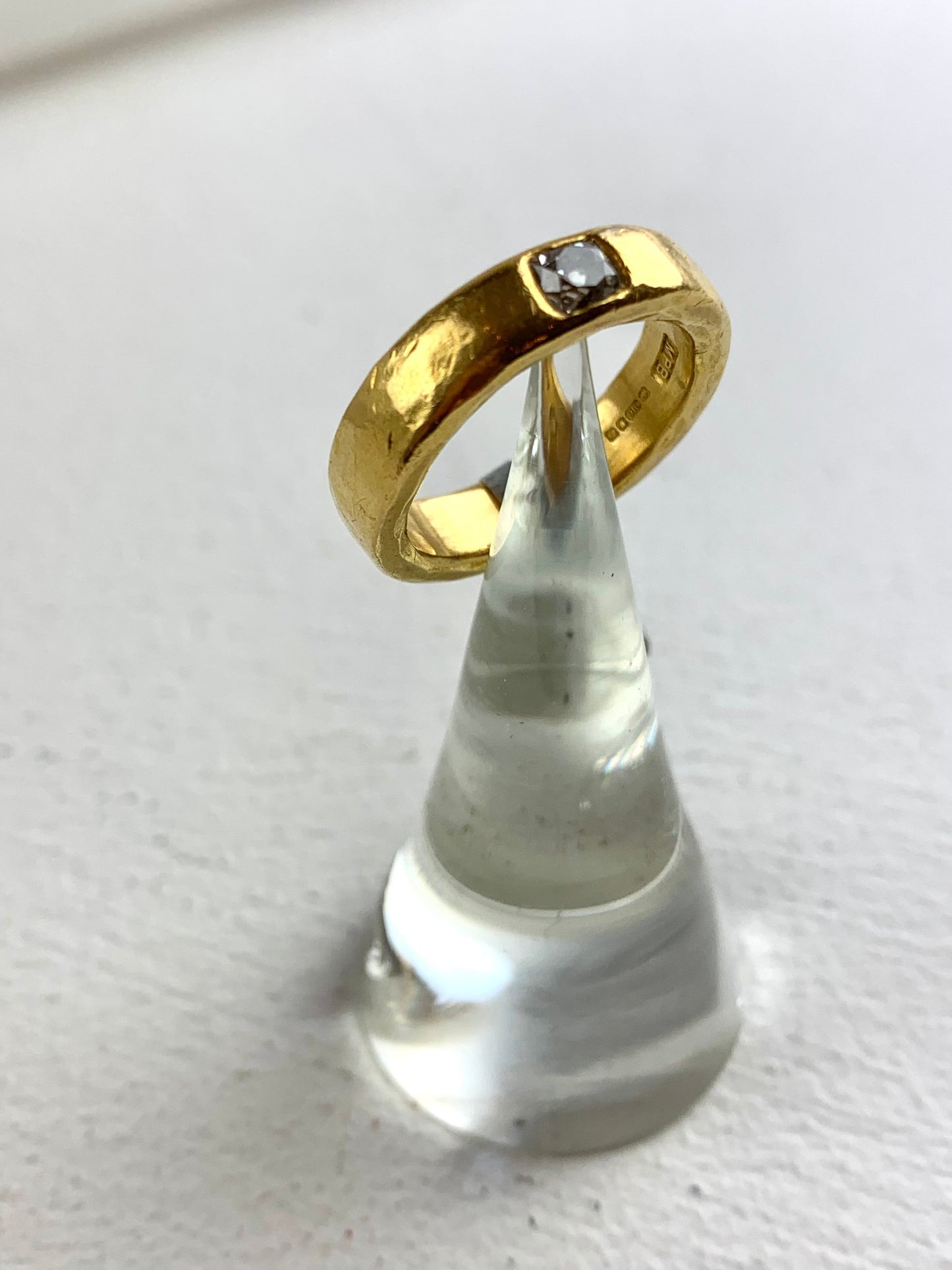 Betts, Malcolm - Gold Ring with Diamond, Size L