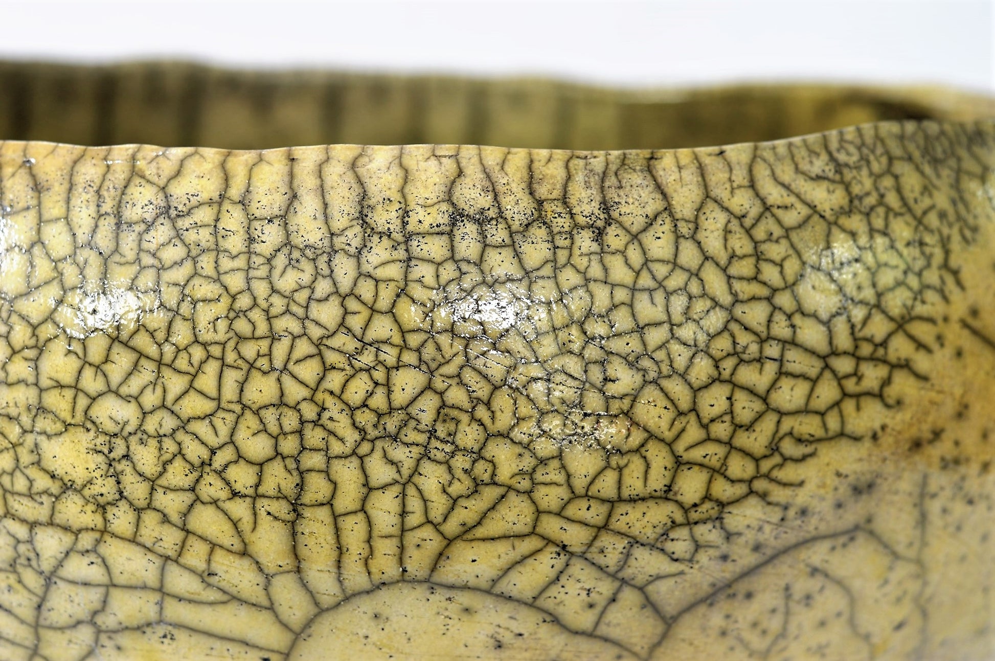 Murfitt, Stephen – Yellow Ceramic Vessel | Stephen Murfitt | Primavera Gallery