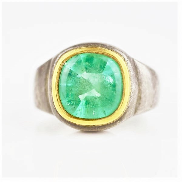 Betts, Malcolm – Hammered Silver, Gold and Emerald Ring | Malcolm Betts | Primavera Gallery
