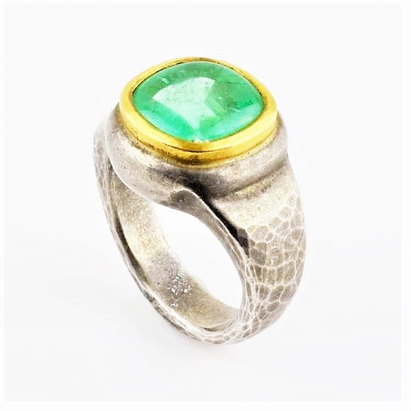 Betts, Malcolm – Hammered Silver, Gold and Emerald Ring | Malcolm Betts | Primavera Gallery