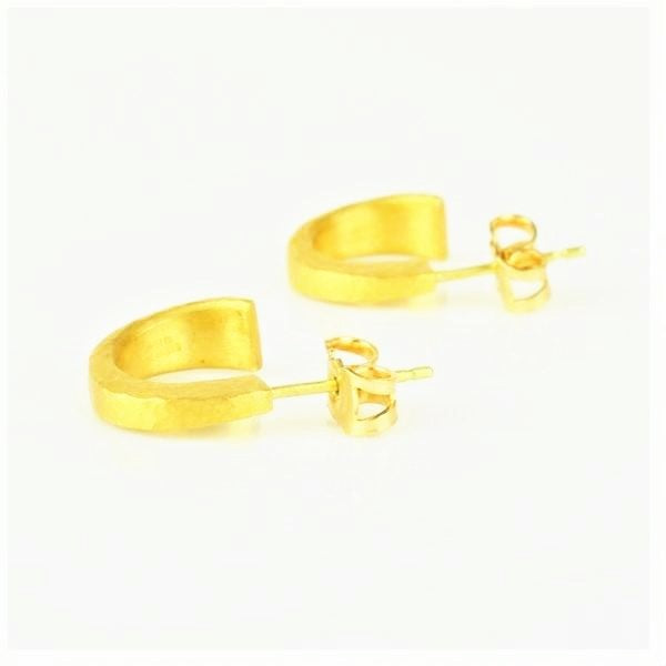 Betts, Malcolm – Gold Diamond Tapered Hoop Stud Earrings | Malcolm Betts | Primavera Gallery