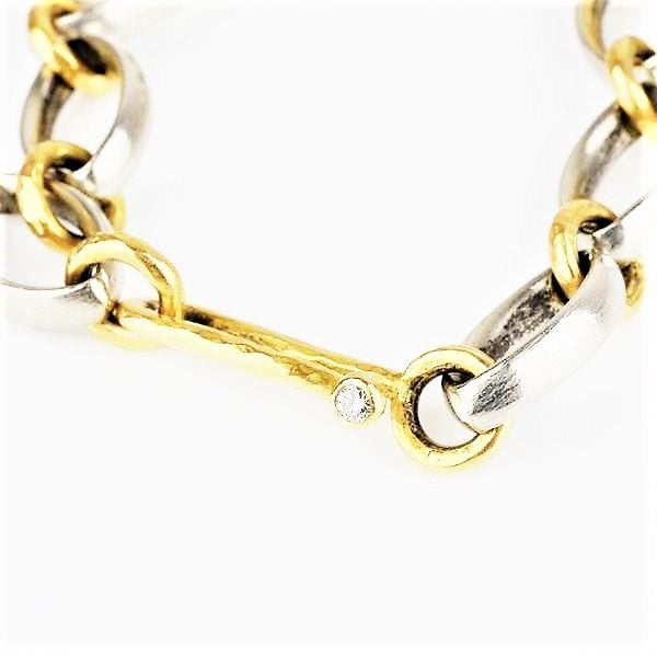 Betts, Malcolm – Oval Hammered Platinum Gold Bracelet | Malcolm Betts | Primavera Gallery