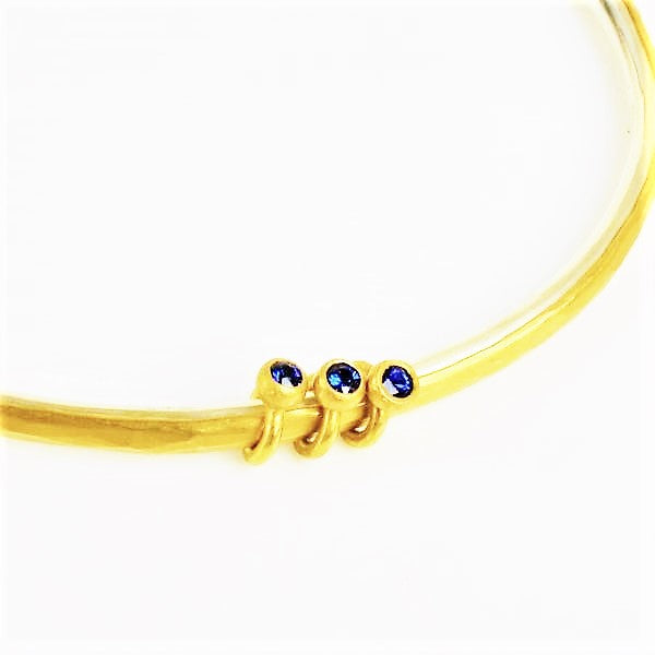 Betts, Malcolm – Gold, Silver and Sapphire Bangle | Malcolm Betts | Primavera Gallery