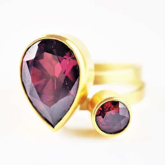 Ramshaw, Wendy – Gold Garnet Enamel Three Ring Set | Wendy Ramshaw | Primavera Gallery