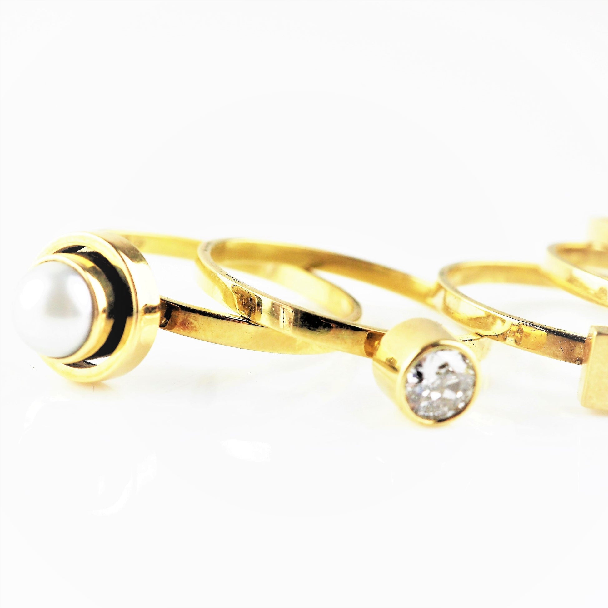 Ramshaw, Wendy – Gold Diamond Pearl Ring Set | Wendy Ramshaw | Primavera Gallery