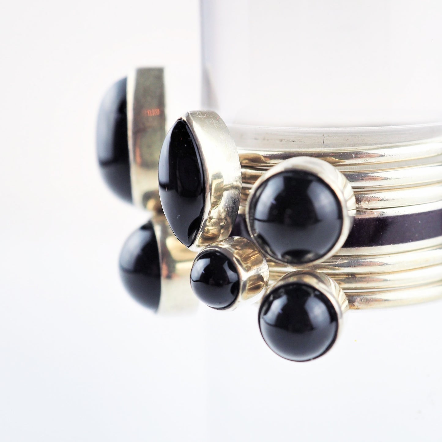 Ramshaw, Wendy – Onyx Six Ring Set | Wendy Ramshaw | Primavera Gallery