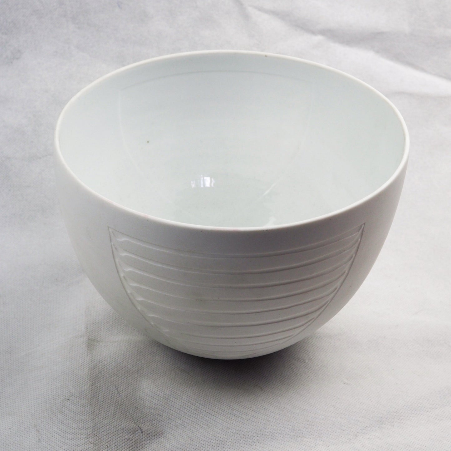 Les Blakebrough – Medium Porcelain Bowl | Les Blakebrough | Primavera Gallery