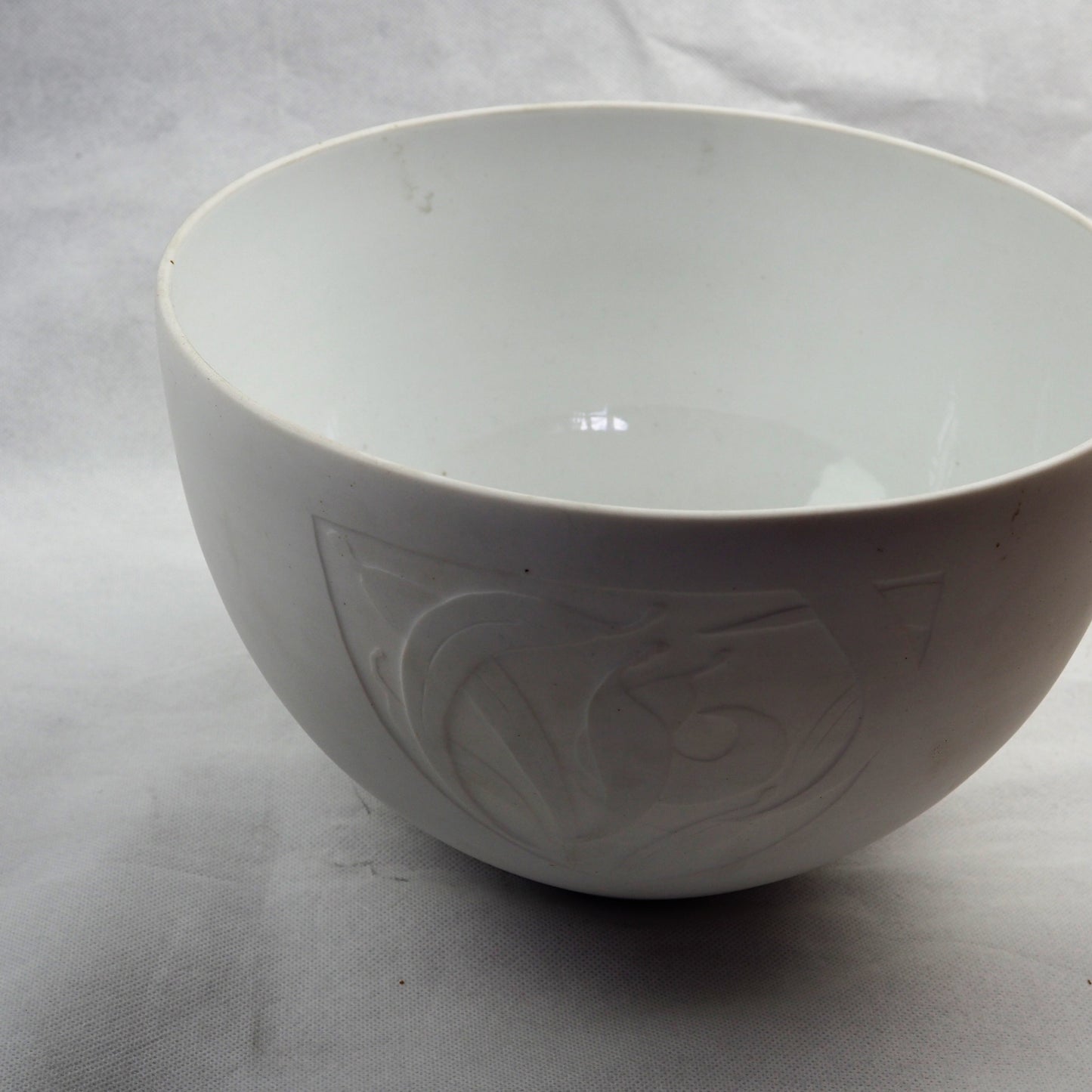 Les Blakebrough – Large Porcelain Bowl | Les Blakebrough | Primavera Gallery