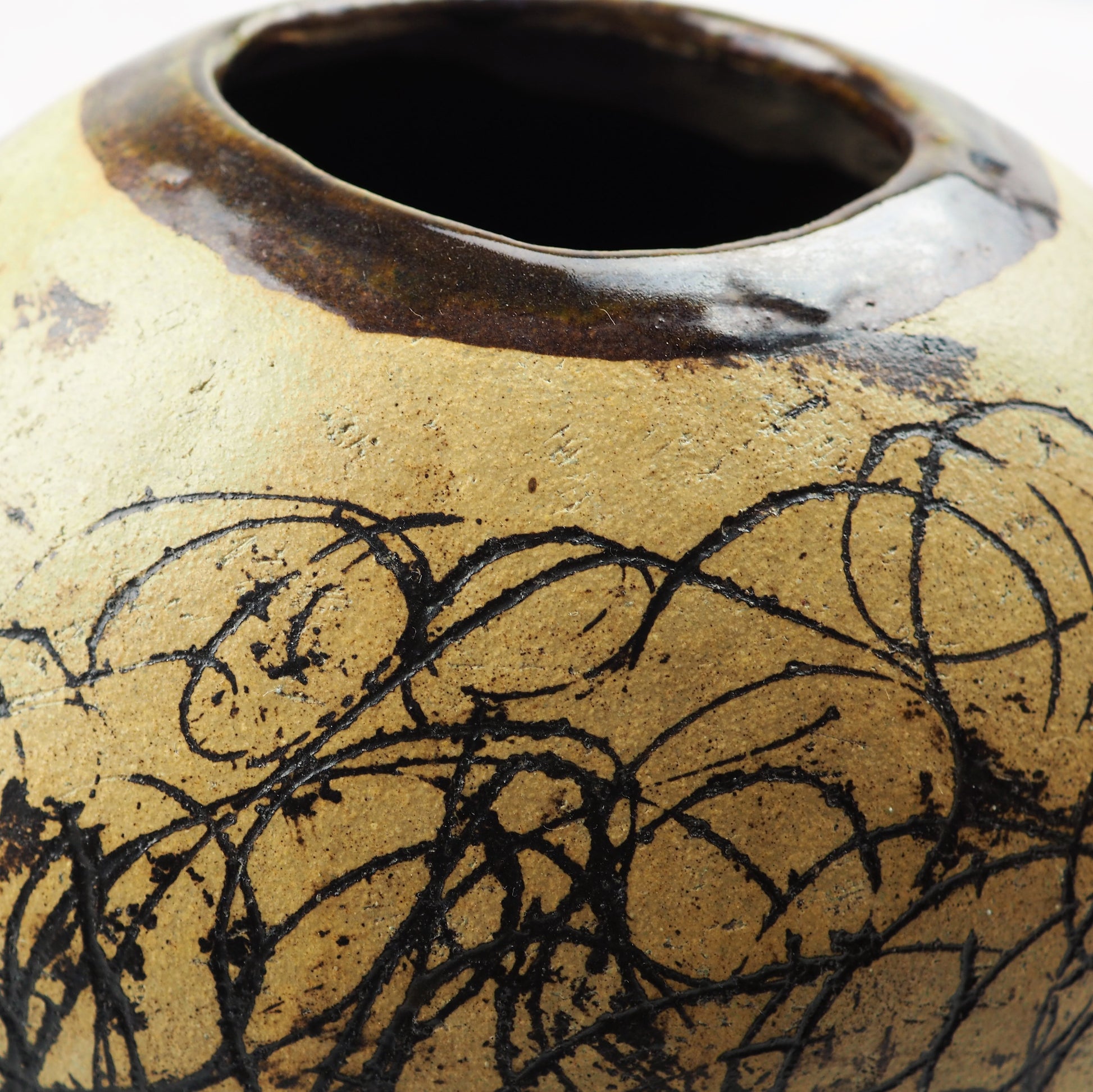 Lane, David - Ceramic Pot With Sgraffito | David Lane | Primavera Gallery
