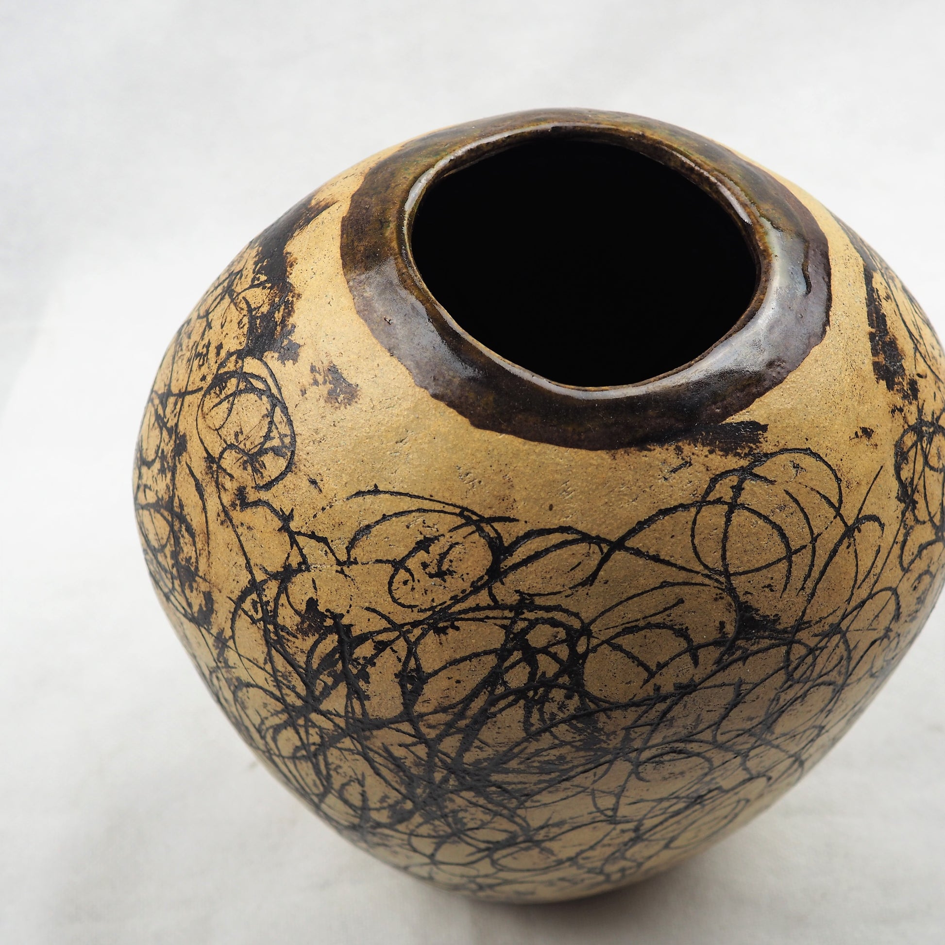 Lane, David - Ceramic Pot With Sgraffito | David Lane | Primavera Gallery