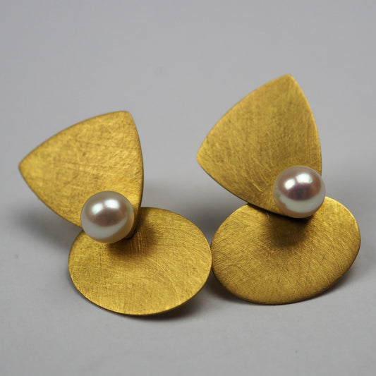 Krinos, Daphne – Yellow Gold and Pearl Earrings