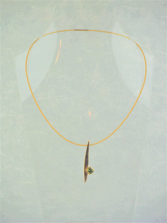 Heaslip, Natasha – Gold and Peridot Pendant
