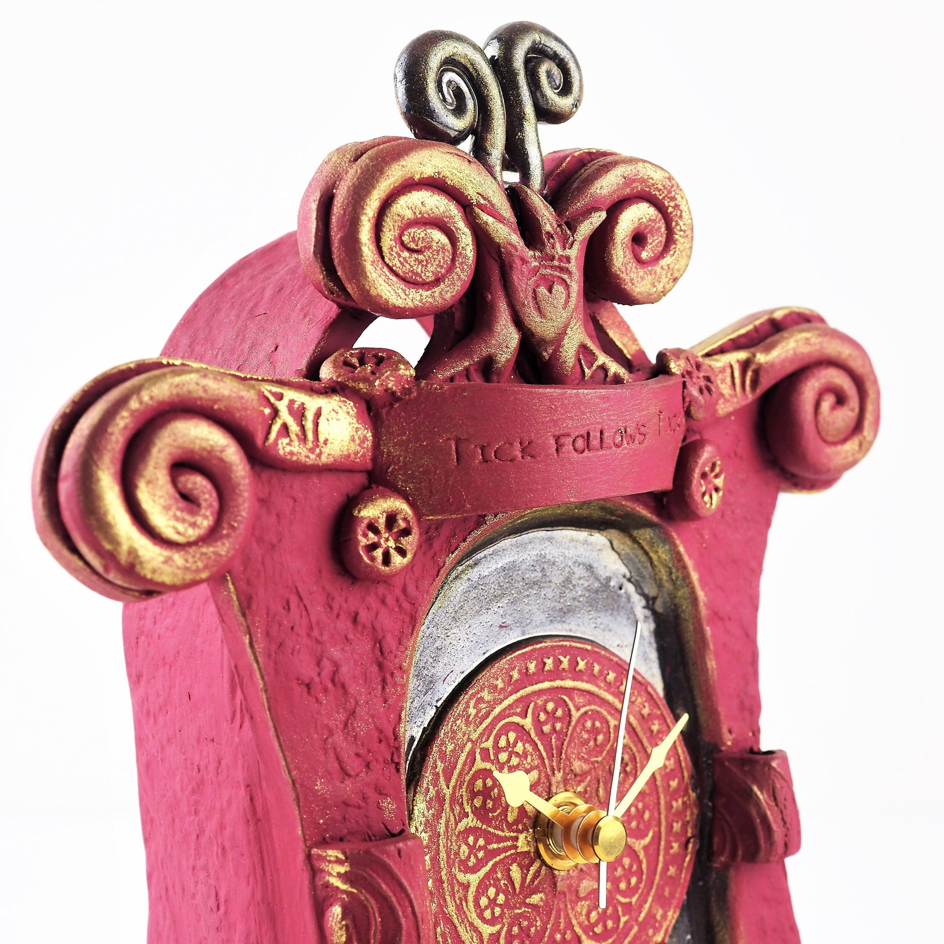 Gwynne, Amanda – Maroon Clock | Amanda Gwynne | Primavera Gallery