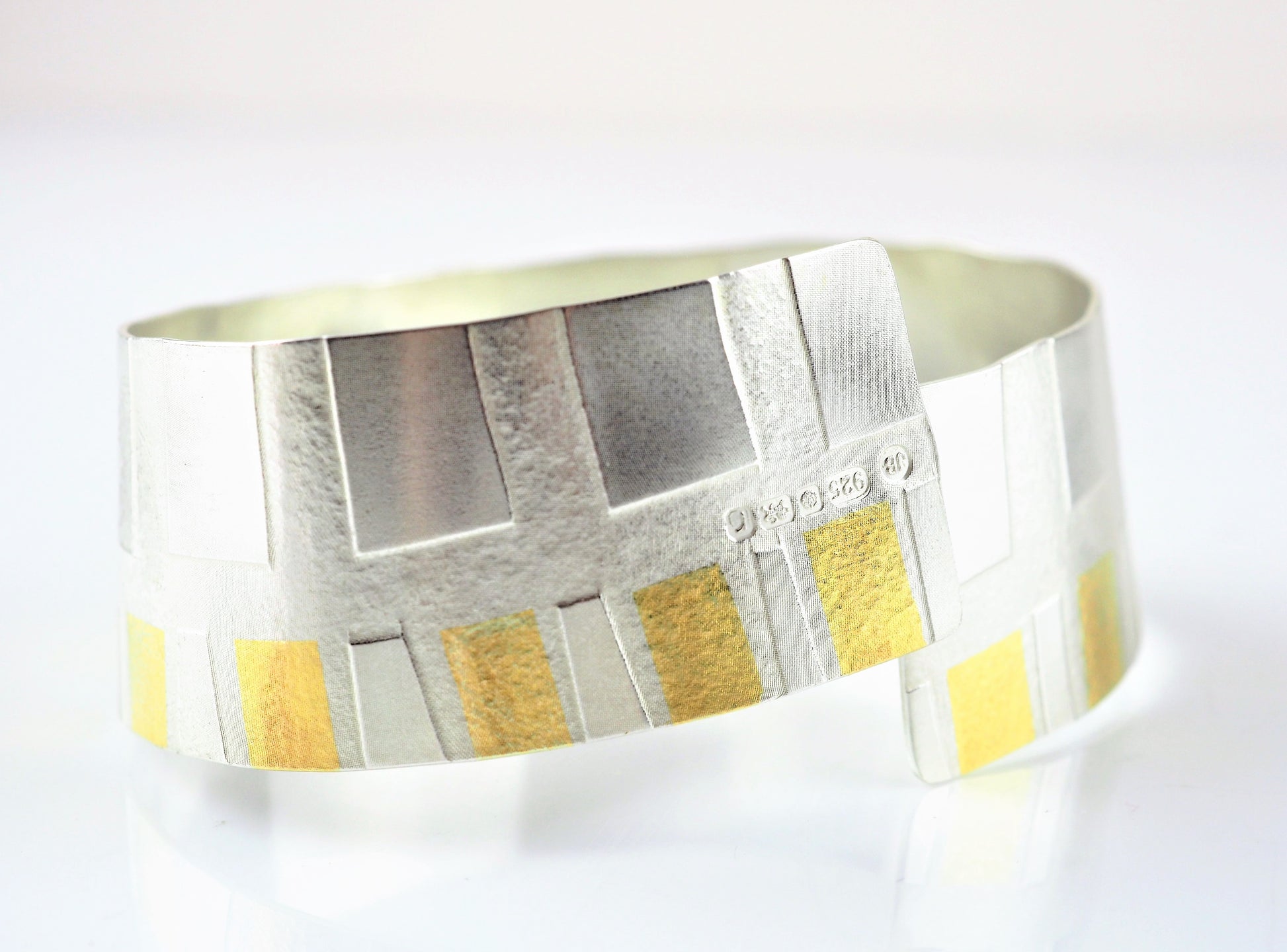 Briggs, Jessica – 'Ancient' Bangle | Jessica Briggs | Primavera Gallery